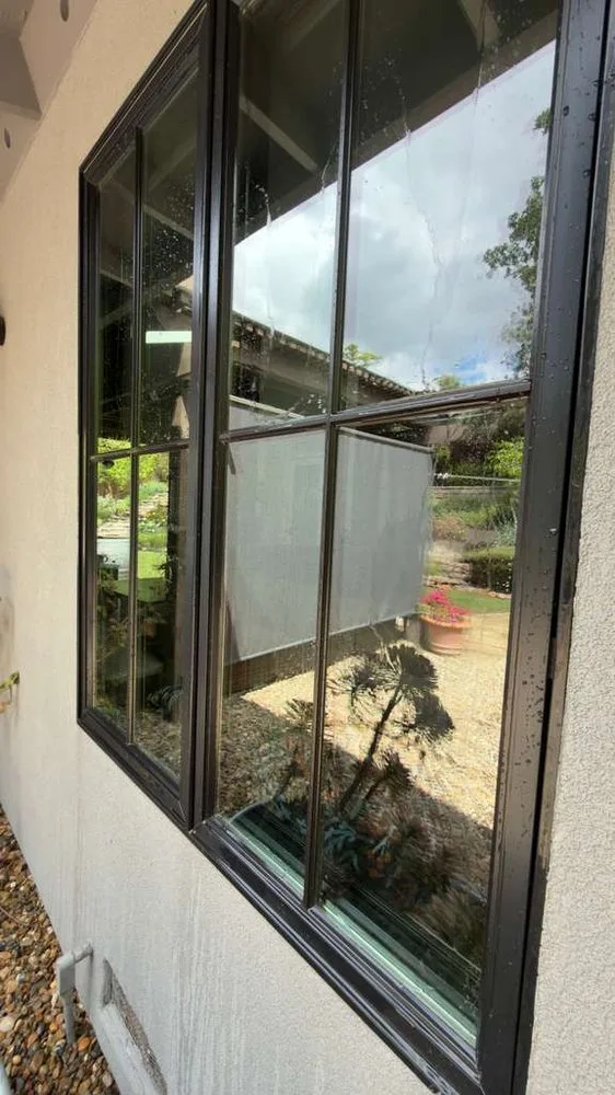 Spotless Glass Frame Cleaning